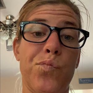 Meet your Posher, Kendra